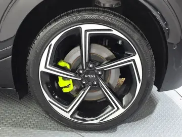 2023 Kia EV6 с пробегом 60 189 км