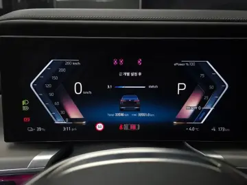 2022 BMW i7 с пробегом 33 590 км