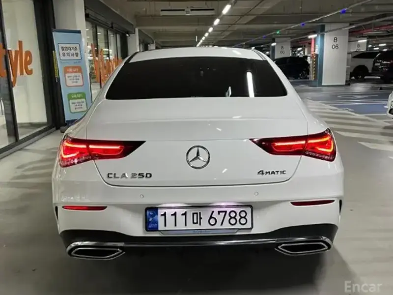 2023 Mercedes-Benz CLA с пробегом 20 300 км