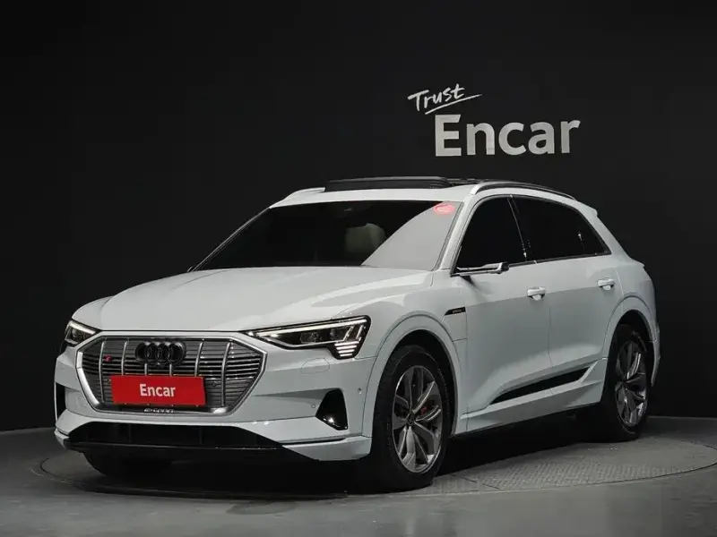 2023 Audi e-tron с пробегом 46 317 км