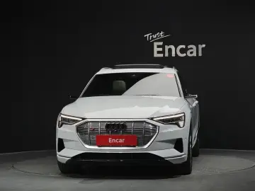 2023 Audi e-tron с пробегом 46 317 км
