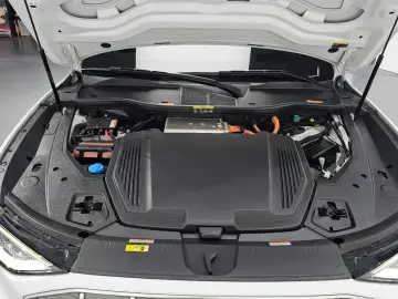 2023 Audi e-tron с пробегом 46 317 км