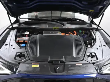 2022 Audi e-tron с пробегом 31 089 км