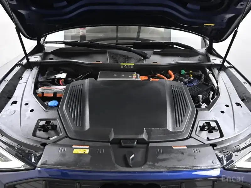 2022 Audi e-tron с пробегом 31 089 км