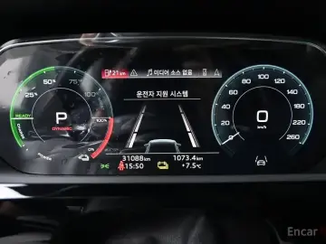 2022 Audi e-tron с пробегом 31 089 км