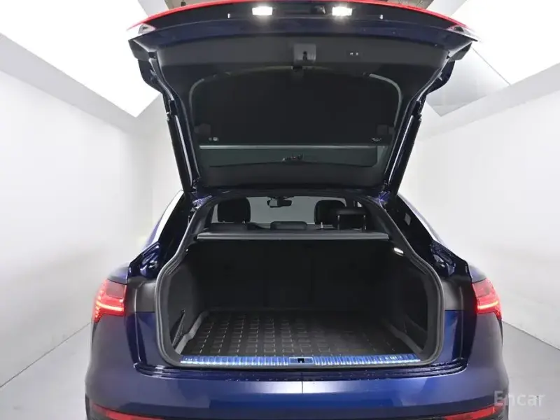 2022 Audi e-tron с пробегом 31 089 км