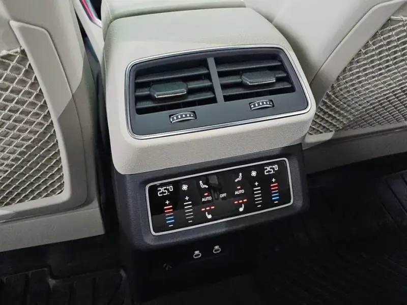 2023 Audi e-tron с пробегом 46 317 км