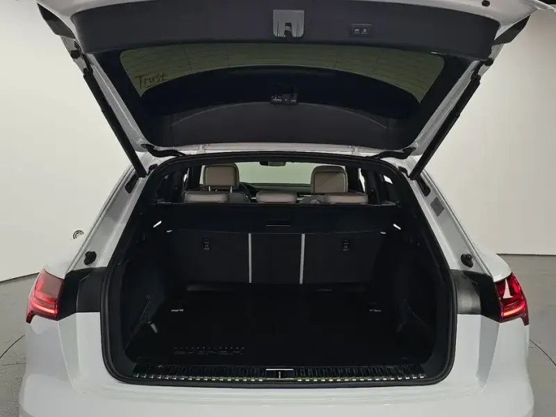 2023 Audi e-tron с пробегом 46 317 км