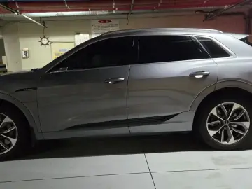 2022 Audi e-tron с пробегом 54 149 км