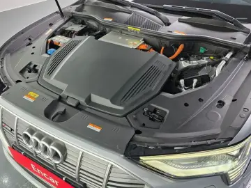 2021 Audi e-tron с пробегом 77 404 км