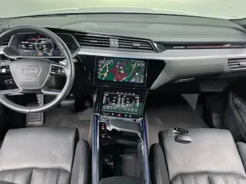 2021 Audi e-tron с пробегом 77 404 км