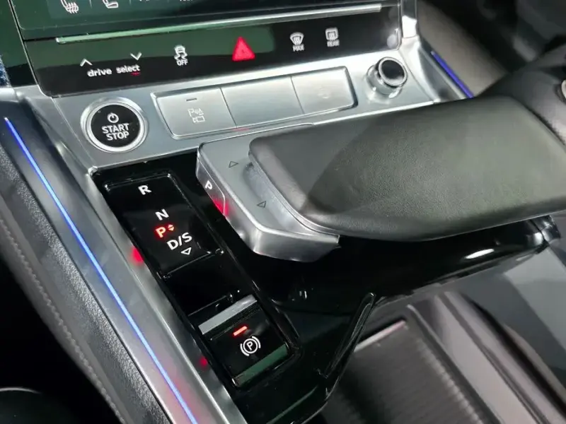 2021 Audi e-tron с пробегом 77 404 км