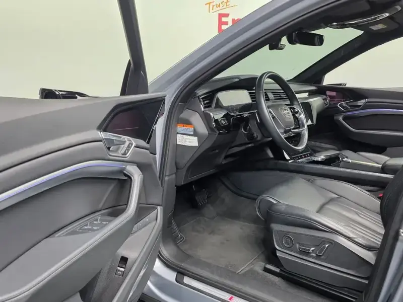 2021 Audi e-tron с пробегом 77 404 км