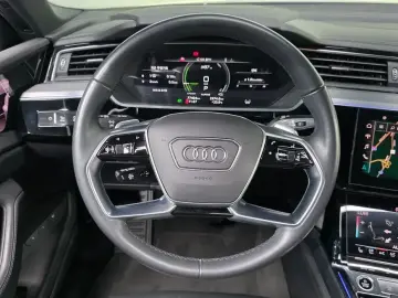 2021 Audi e-tron с пробегом 77 404 км