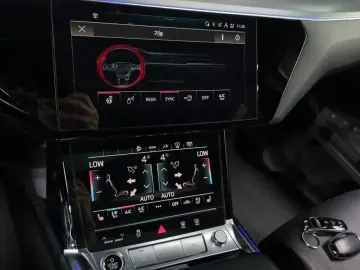 2021 Audi e-tron с пробегом 77 404 км
