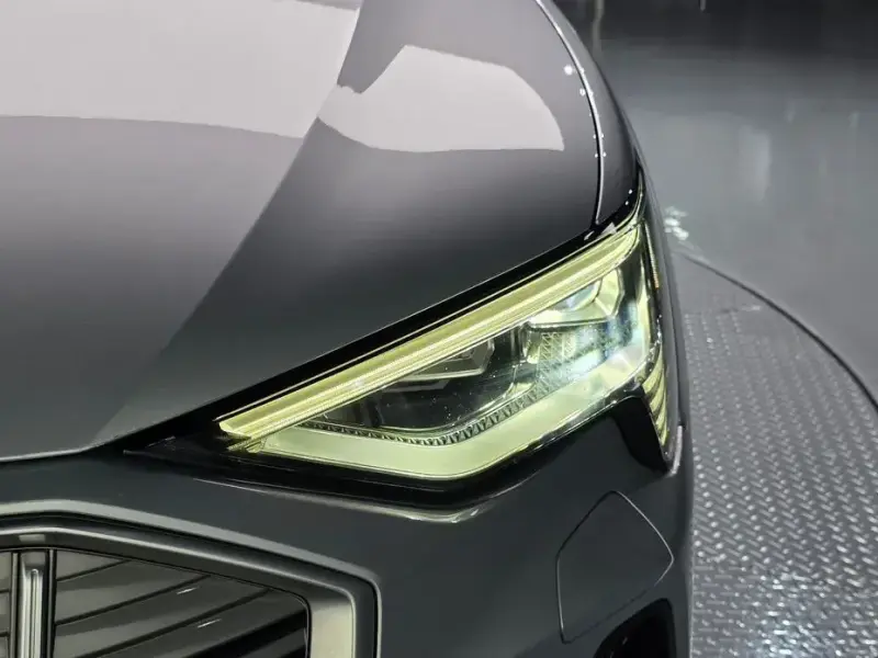 2021 Audi e-tron с пробегом 77 404 км