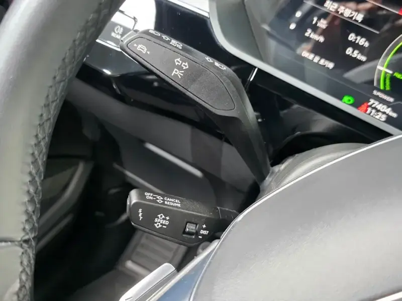 2021 Audi e-tron с пробегом 77 404 км