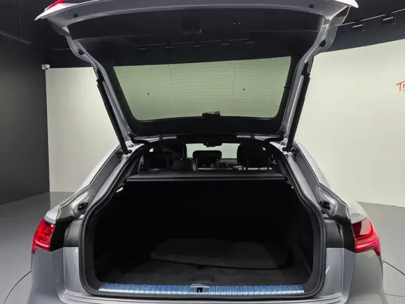 2021 Audi e-tron с пробегом 77 404 км