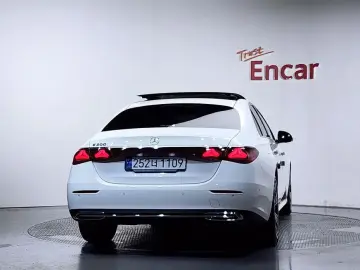 2024 Mercedes-Benz E-Класс с пробегом 10 640 км
