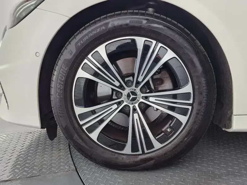 2024 Mercedes-Benz E-Класс с пробегом 10 640 км