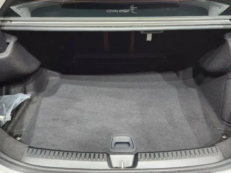 2024 Mercedes-Benz E-Класс с пробегом 10 640 км