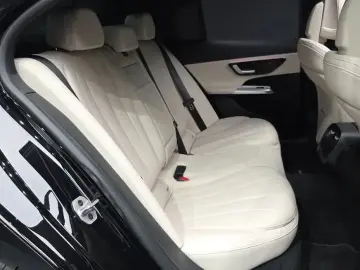 2025 Mercedes-Benz E-Класс с пробегом 11 828 км