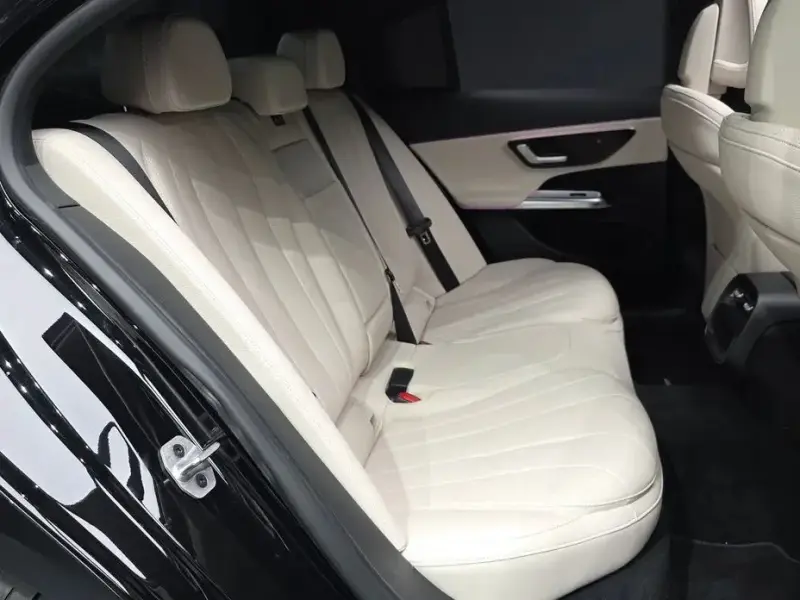 2025 Mercedes-Benz E-Класс с пробегом 11 828 км
