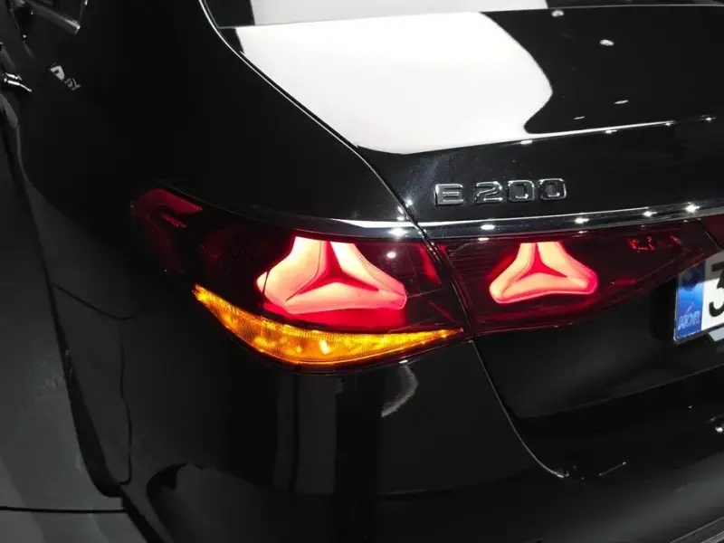 2025 Mercedes-Benz E-Класс с пробегом 11 828 км