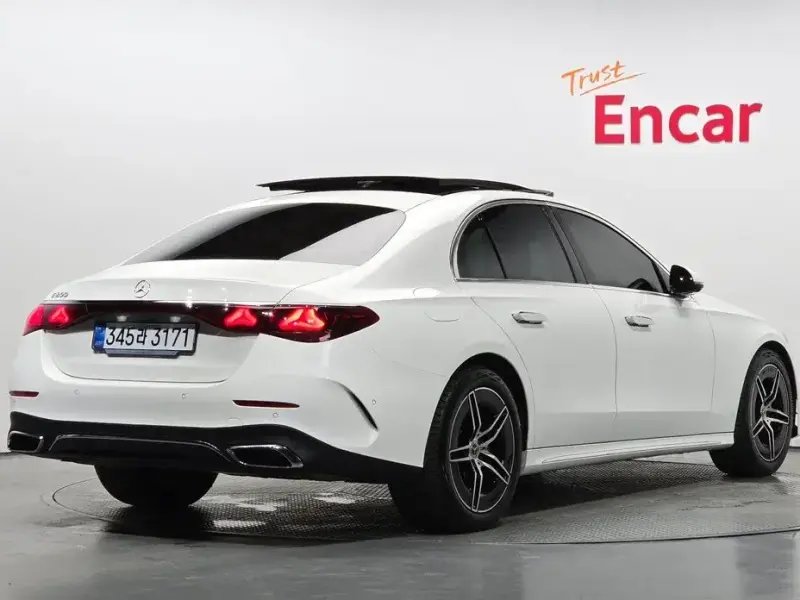 2025 Mercedes-Benz E-Класс с пробегом 11 539 км