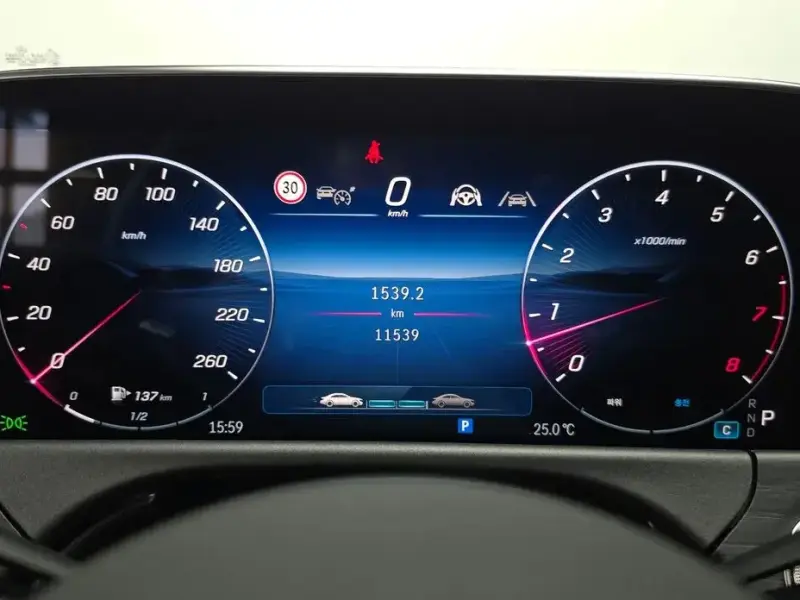 2025 Mercedes-Benz E-Класс с пробегом 11 539 км