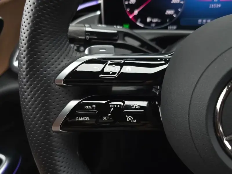 2025 Mercedes-Benz E-Класс с пробегом 11 539 км
