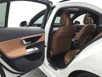 2025 Mercedes-Benz E-Класс с пробегом 11 539 км