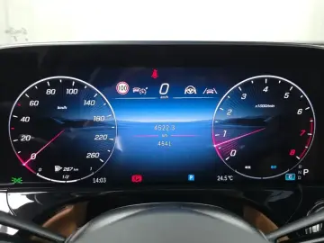 2025 Mercedes-Benz E-Класс с пробегом 4 541 км