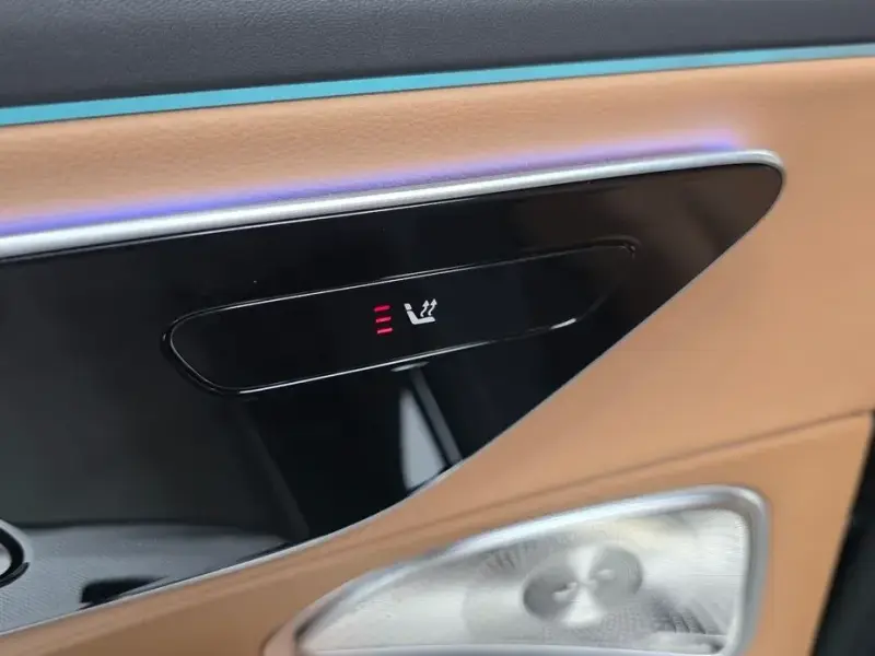 2025 Mercedes-Benz E-Класс с пробегом 4 541 км