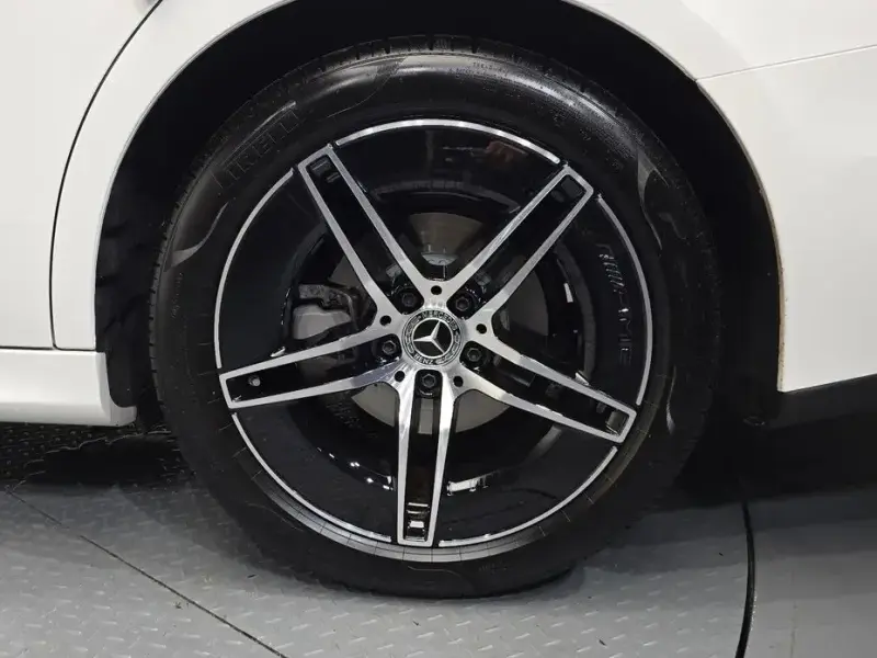 2025 Mercedes-Benz E-Класс с пробегом 5 793 км