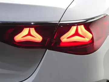 2025 Mercedes-Benz E-Класс с пробегом 5 793 км