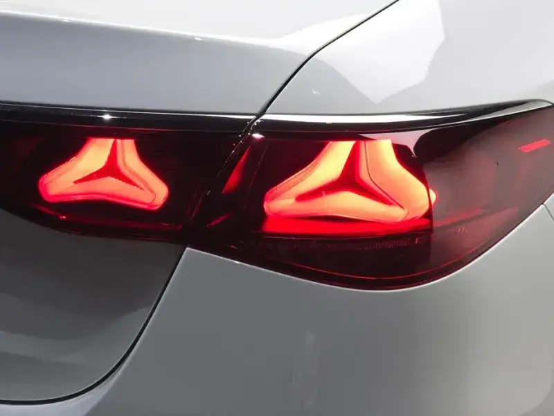 2025 Mercedes-Benz E-Класс с пробегом 8 006 км
