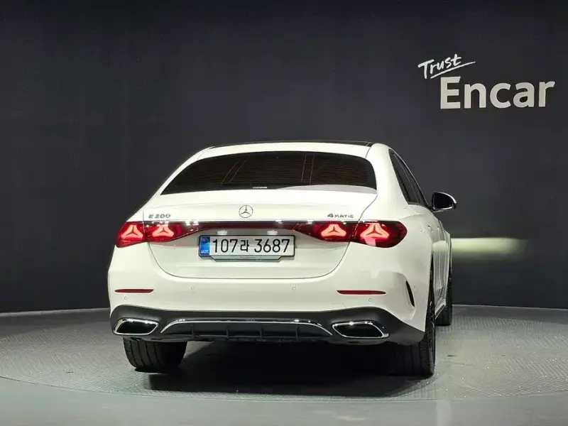 2025 Mercedes-Benz E-Класс с пробегом 13 193 км