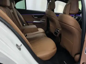 2025 Mercedes-Benz E-Класс с пробегом 13 193 км
