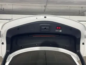 2025 Mercedes-Benz E-Класс с пробегом 15 421 км