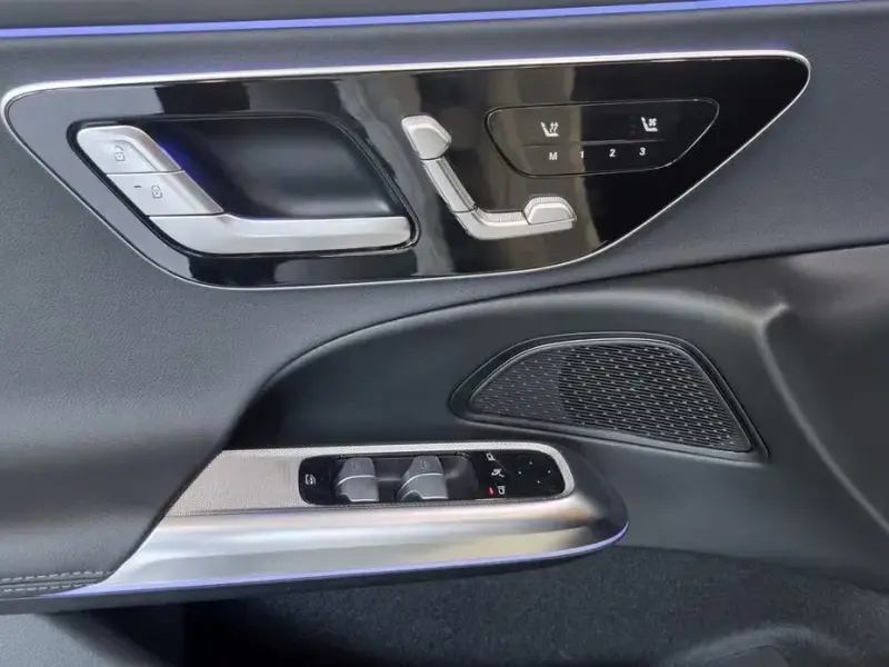 2024 Mercedes-Benz E-Класс с пробегом 27 549 км