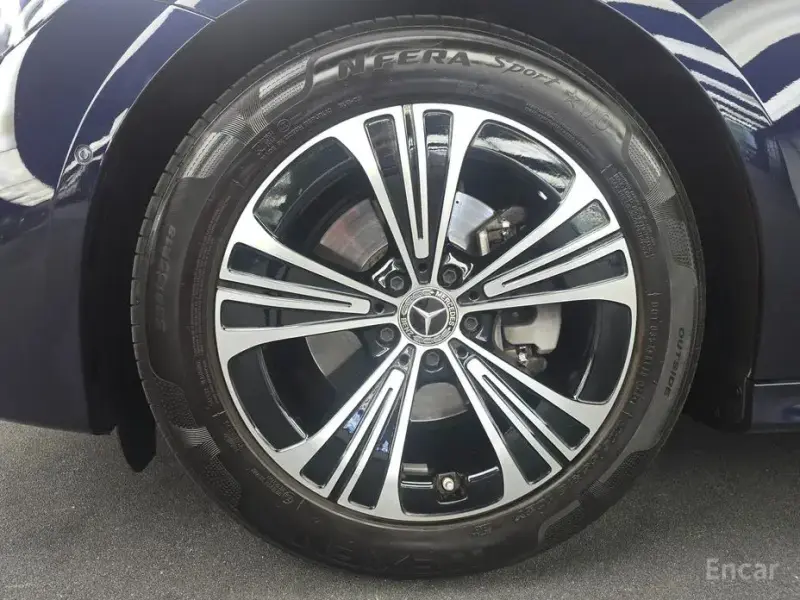 2024 Mercedes-Benz E-Класс с пробегом 30 906 км