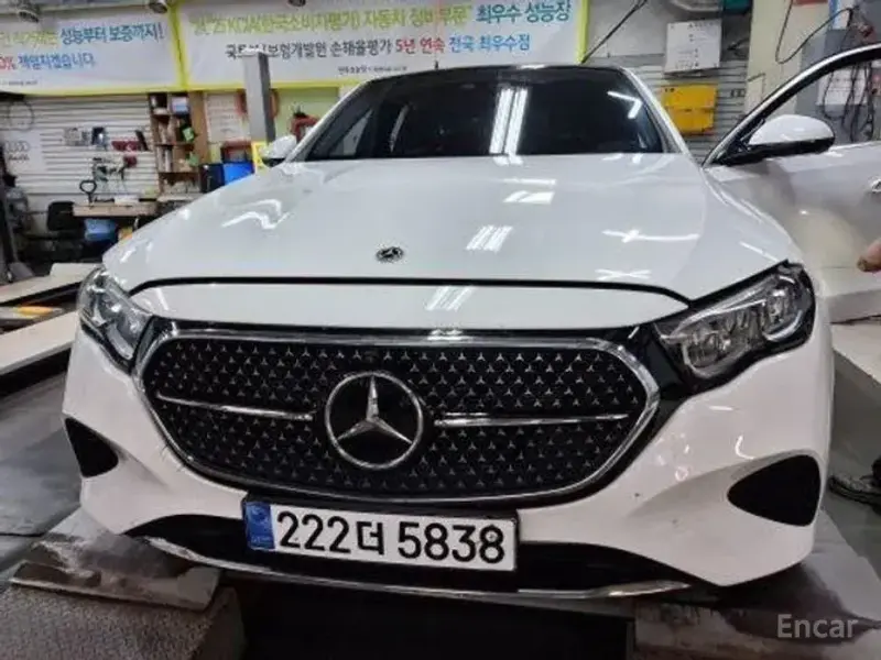 2024 Mercedes-Benz E-Класс с пробегом 27 549 км