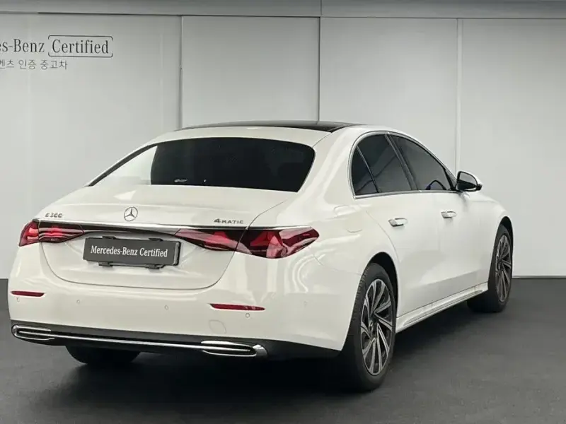2024 Mercedes-Benz E-Класс с пробегом 20 492 км