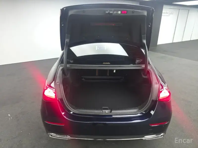 2024 Mercedes-Benz E-Класс с пробегом 30 906 км