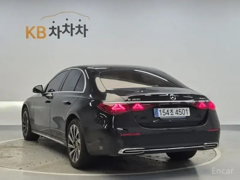 2025 Mercedes-Benz E-Класс с пробегом 19 155 км