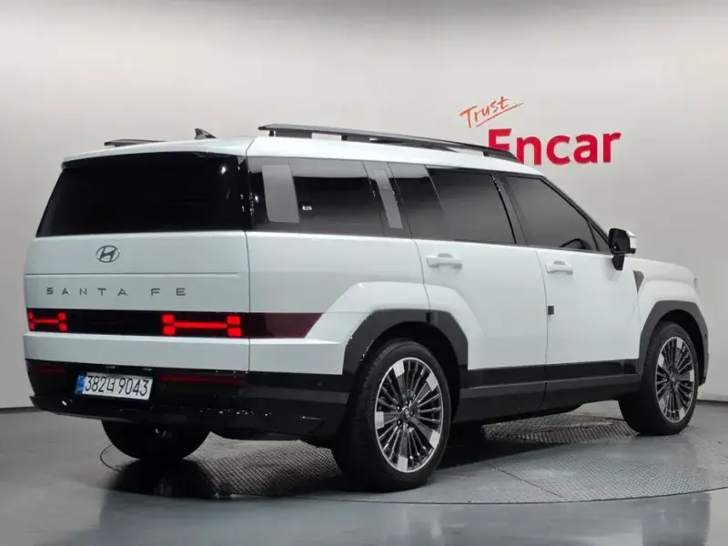 2025 Hyundai Santa Fe с пробегом 19 149 км
