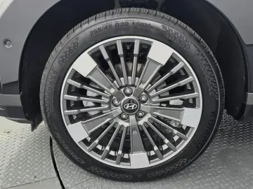2025 Hyundai Santa Fe с пробегом 19 149 км
