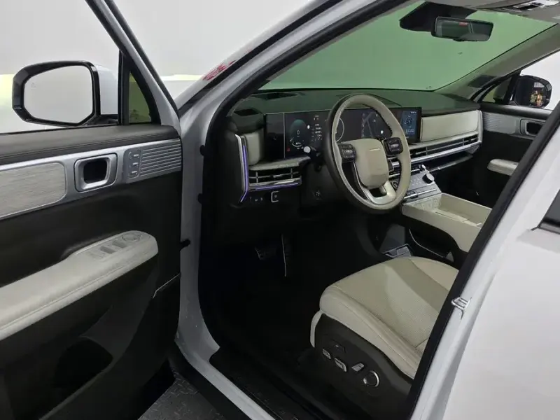 2025 Hyundai Santa Fe с пробегом 19 149 км