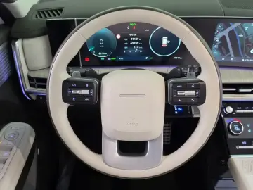 2025 Hyundai Santa Fe с пробегом 19 149 км